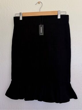 NWT Express Black Ribbed Knit Ruffle Hem Midi Skirt Size M